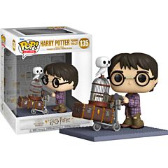 Funko - Deluxe: Harry Potter (Harry Potter Pushing Trolley) Premium Vinyl Figure